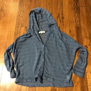 Hooded shirt
